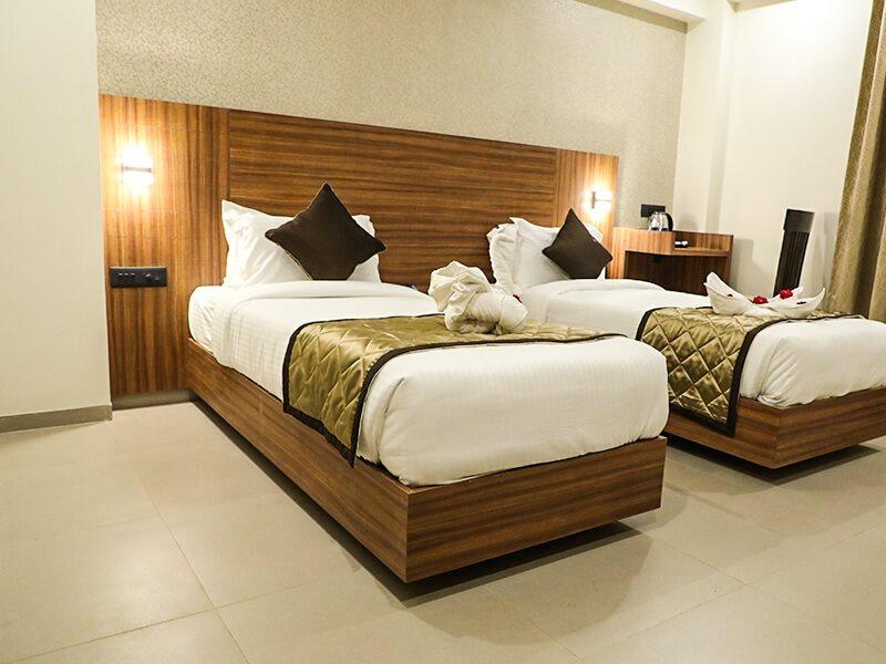 กีริยาด โฮเทล โสละปุระ บาย โอทีเอชพีแอล Hotel โซลาปูร์ ภายนอก รูปภาพ