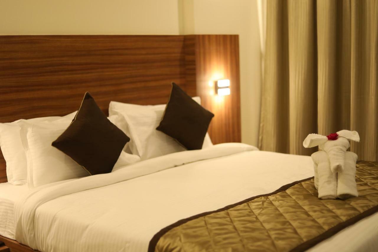 กีริยาด โฮเทล โสละปุระ บาย โอทีเอชพีแอล Hotel โซลาปูร์ ภายนอก รูปภาพ