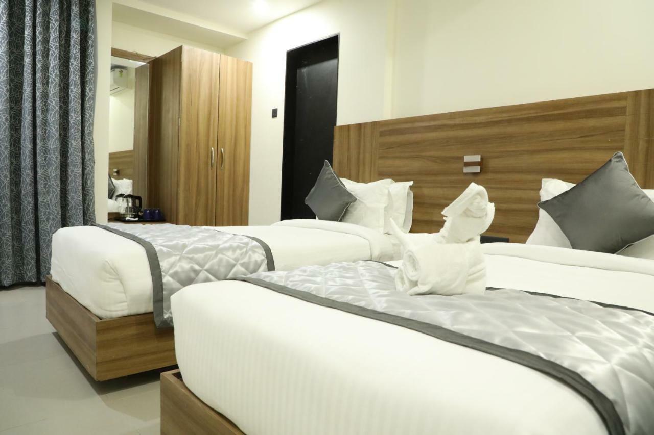 กีริยาด โฮเทล โสละปุระ บาย โอทีเอชพีแอล Hotel โซลาปูร์ ภายนอก รูปภาพ