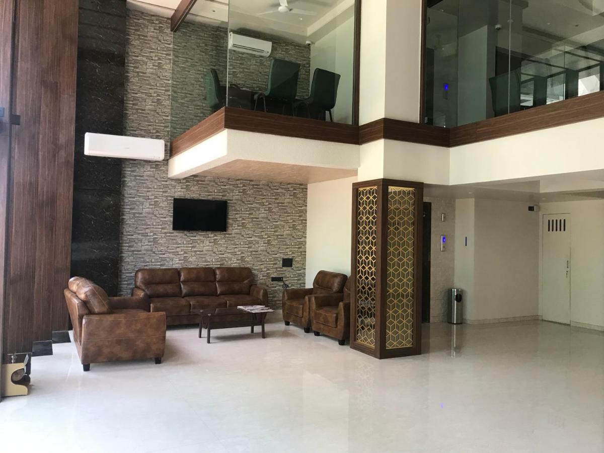 กีริยาด โฮเทล โสละปุระ บาย โอทีเอชพีแอล Hotel โซลาปูร์ ภายนอก รูปภาพ