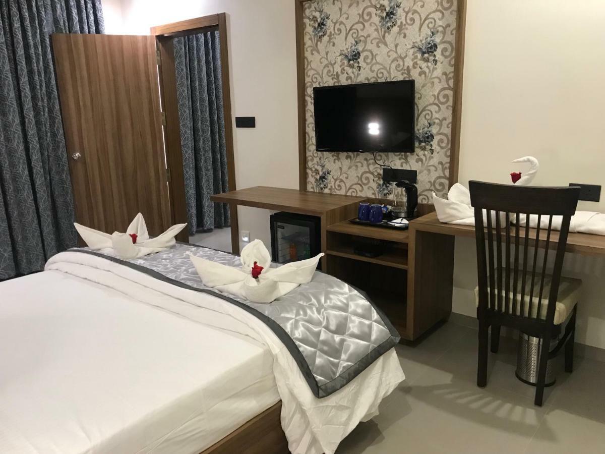 กีริยาด โฮเทล โสละปุระ บาย โอทีเอชพีแอล Hotel โซลาปูร์ ภายนอก รูปภาพ